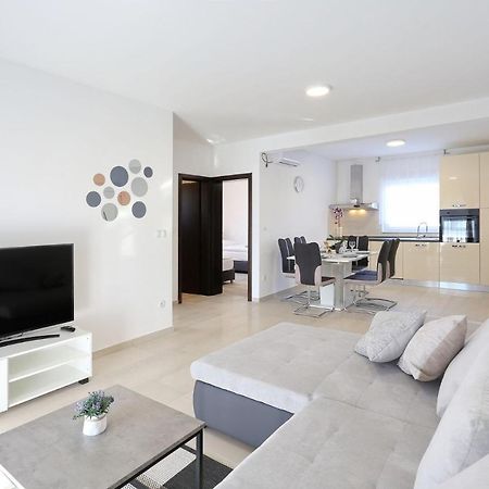 Apartments Lisac Вир Экстерьер фото