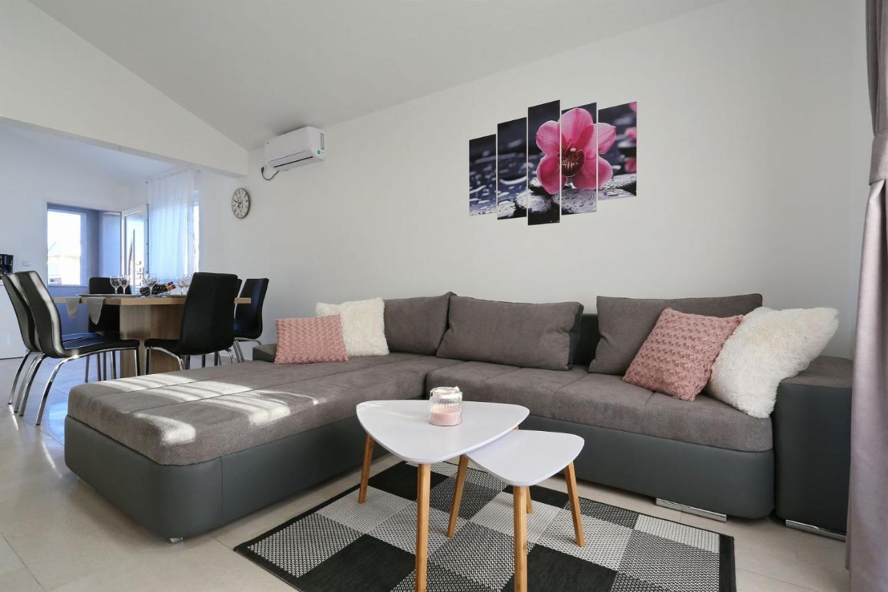 Apartments Lisac Вир Экстерьер фото