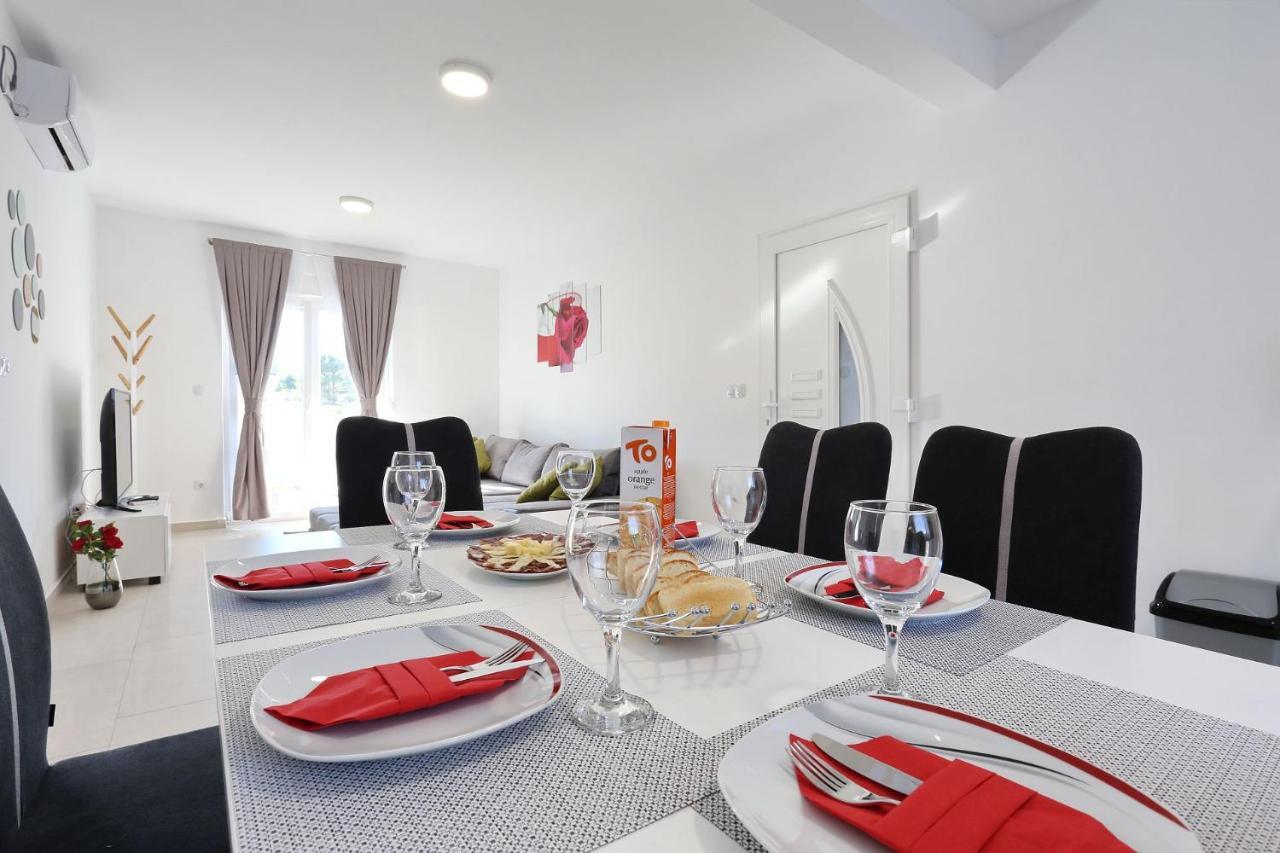 Apartments Lisac Вир Экстерьер фото