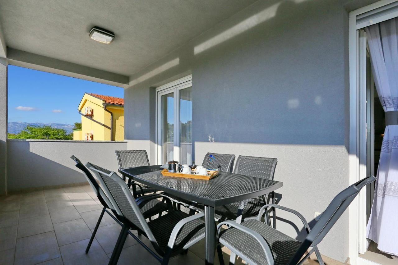 Apartments Lisac Вир Экстерьер фото