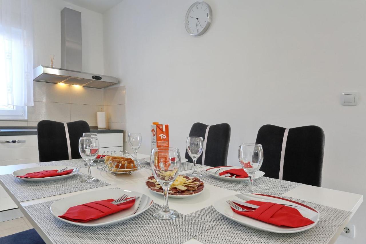 Apartments Lisac Вир Экстерьер фото