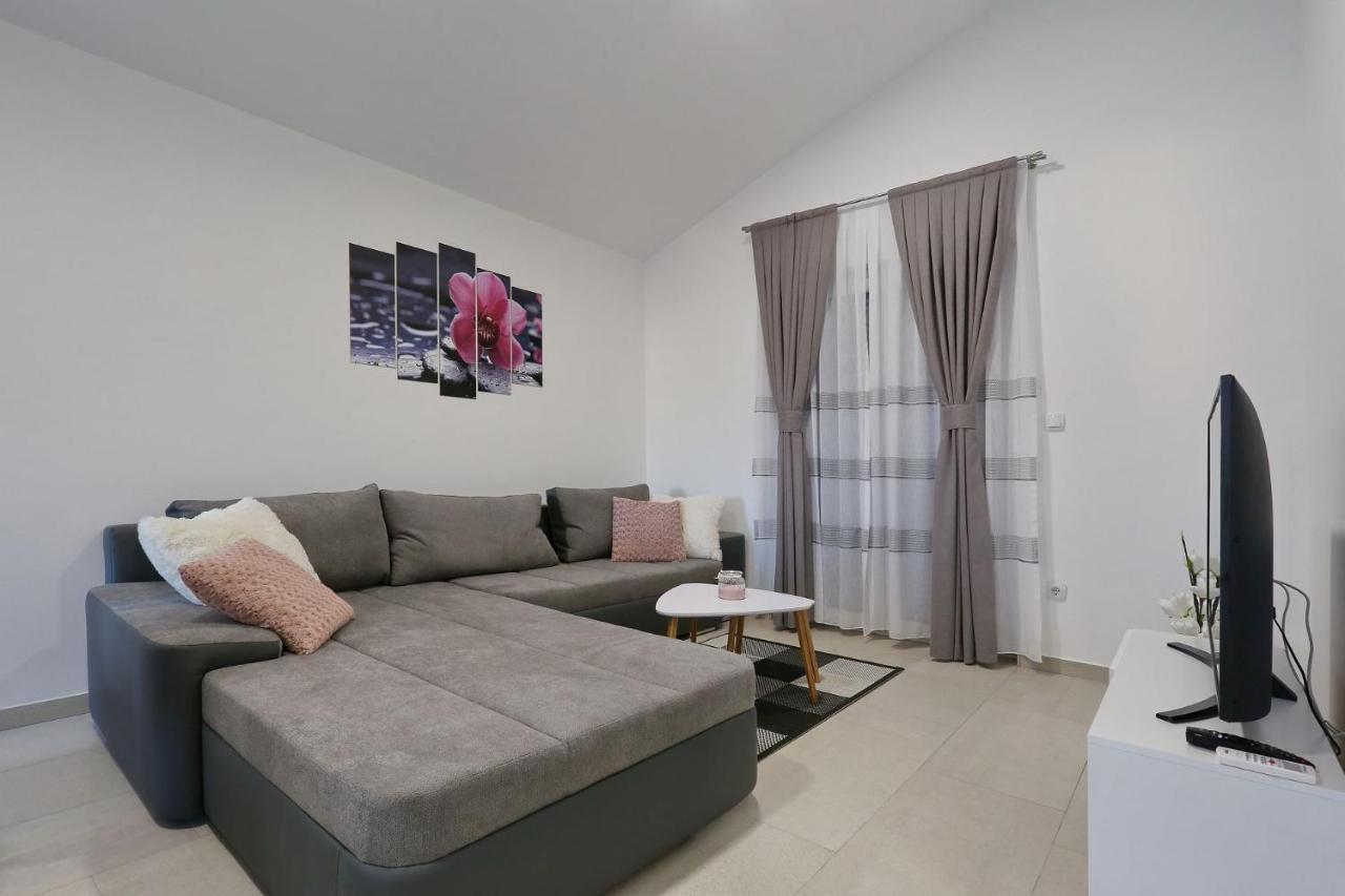 Apartments Lisac Вир Экстерьер фото