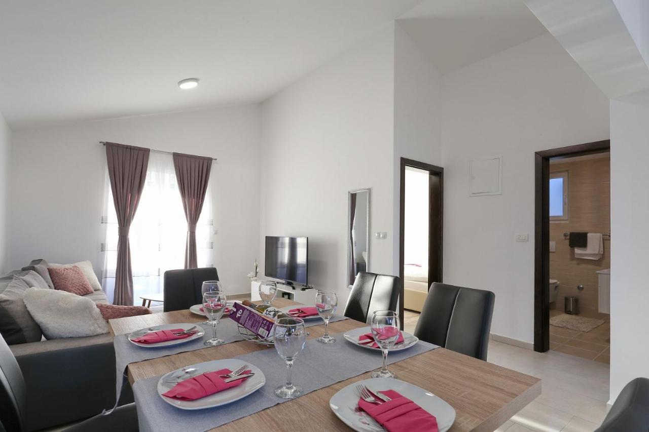 Apartments Lisac Вир Экстерьер фото