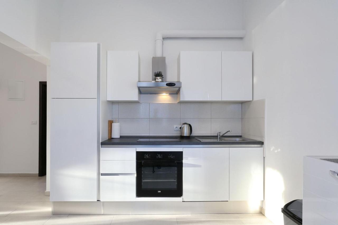 Apartments Lisac Вир Экстерьер фото