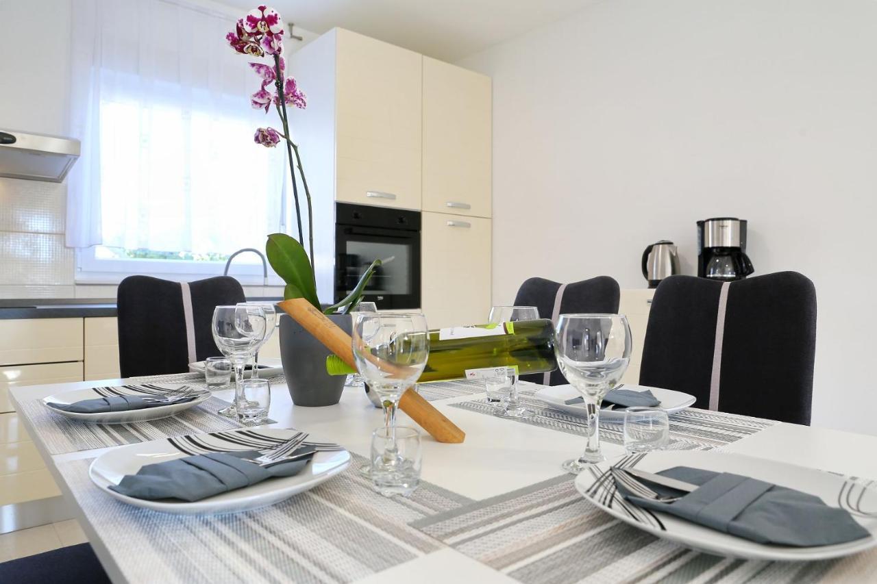 Apartments Lisac Вир Экстерьер фото