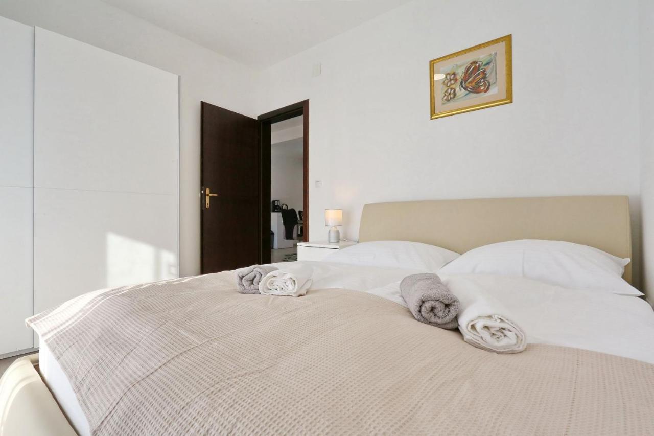 Apartments Lisac Вир Экстерьер фото